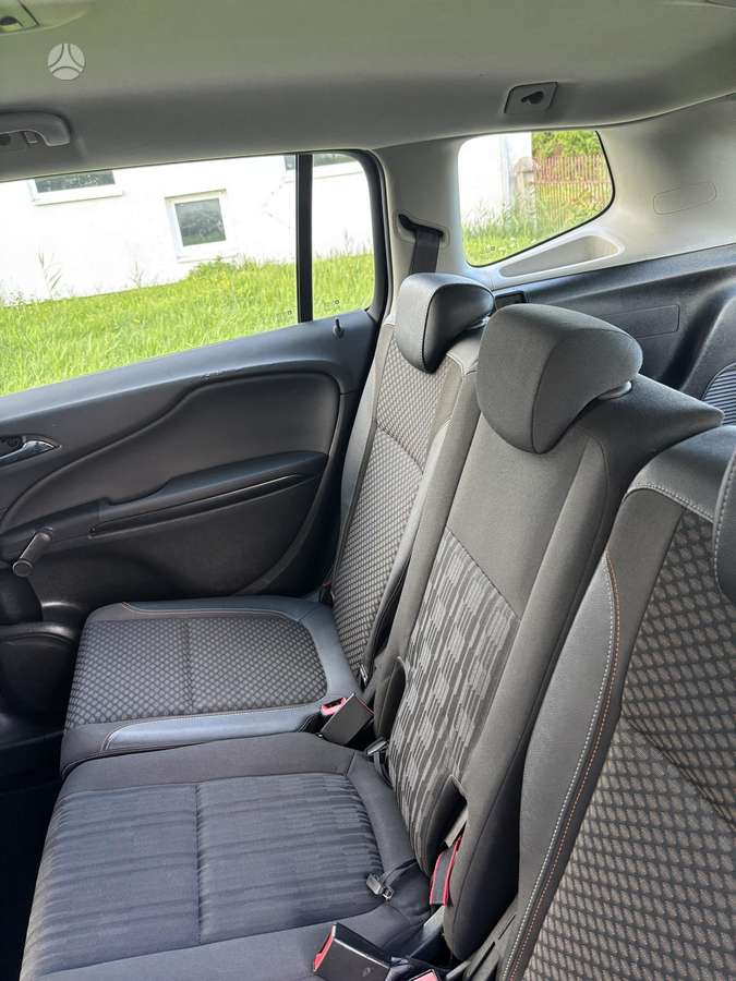 Opel Zafira - 12