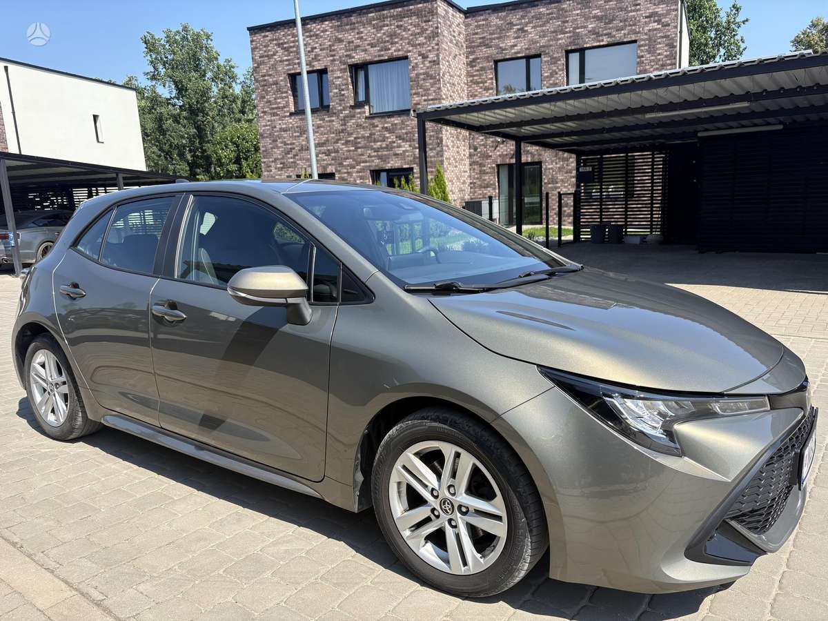 Toyota Corolla - 1