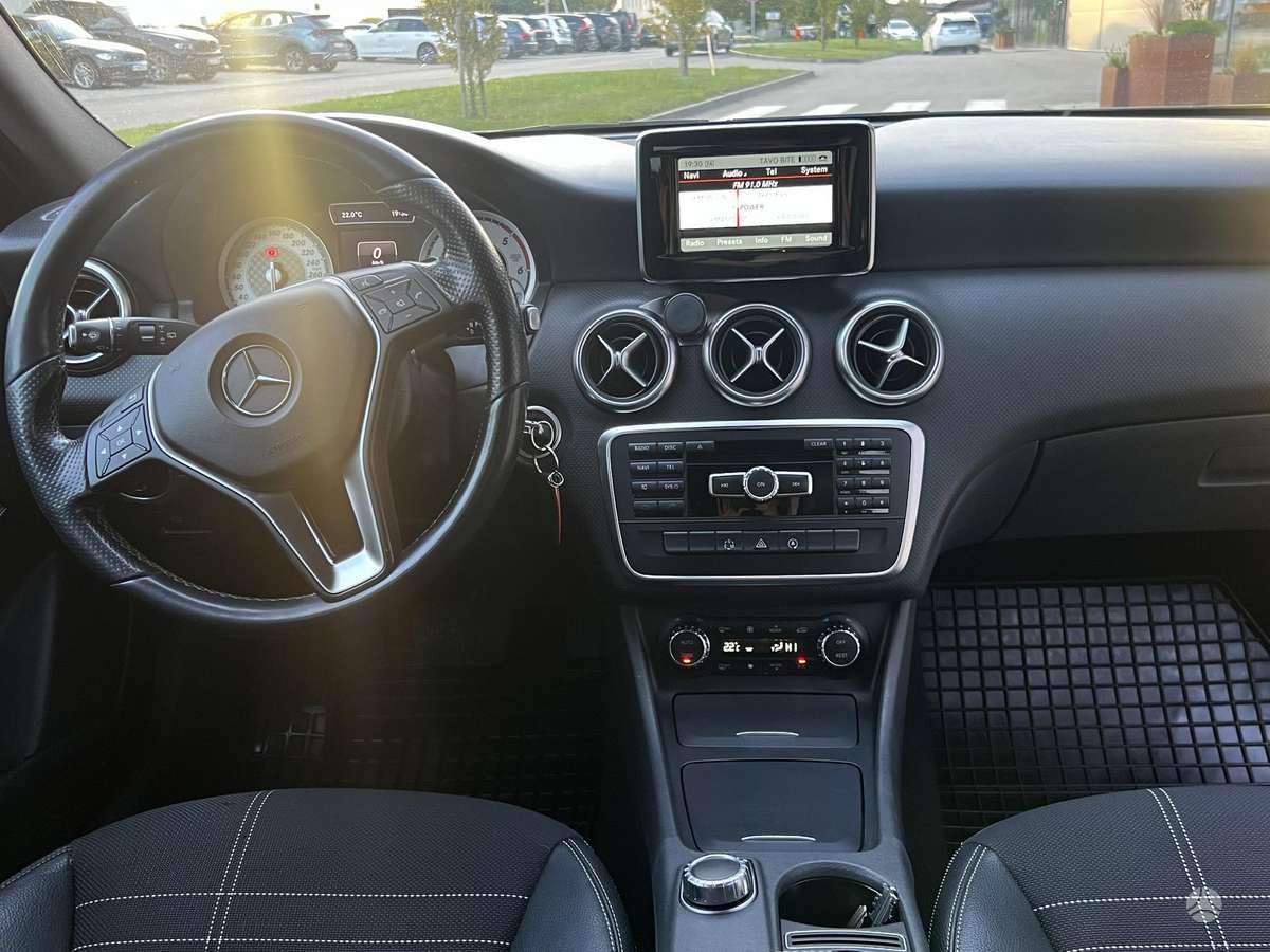 Mercedes-Benz A220 - 9