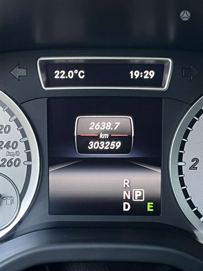 Mercedes-Benz A220 - 12