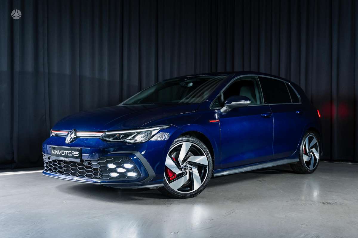 Volkswagen Golf - 1