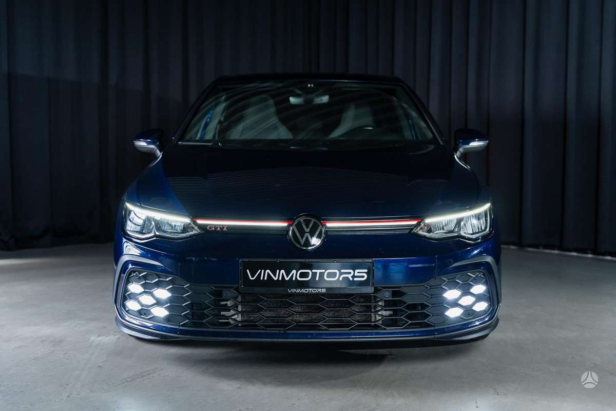 Volkswagen Golf - 2