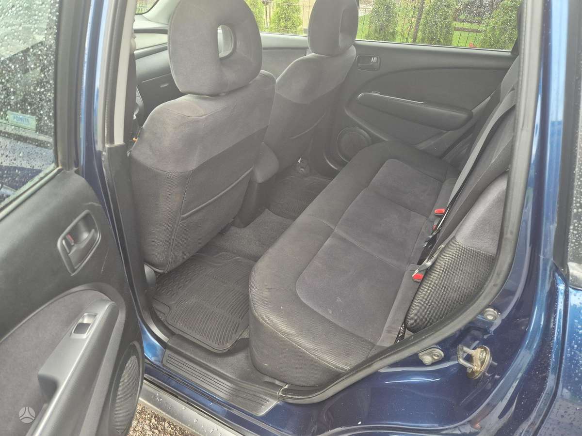 Mitsubishi Outlander - 5