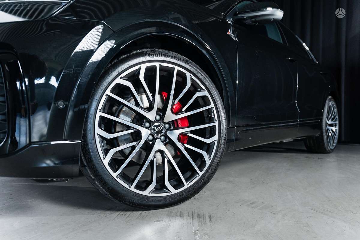 Audi Q8 - 9