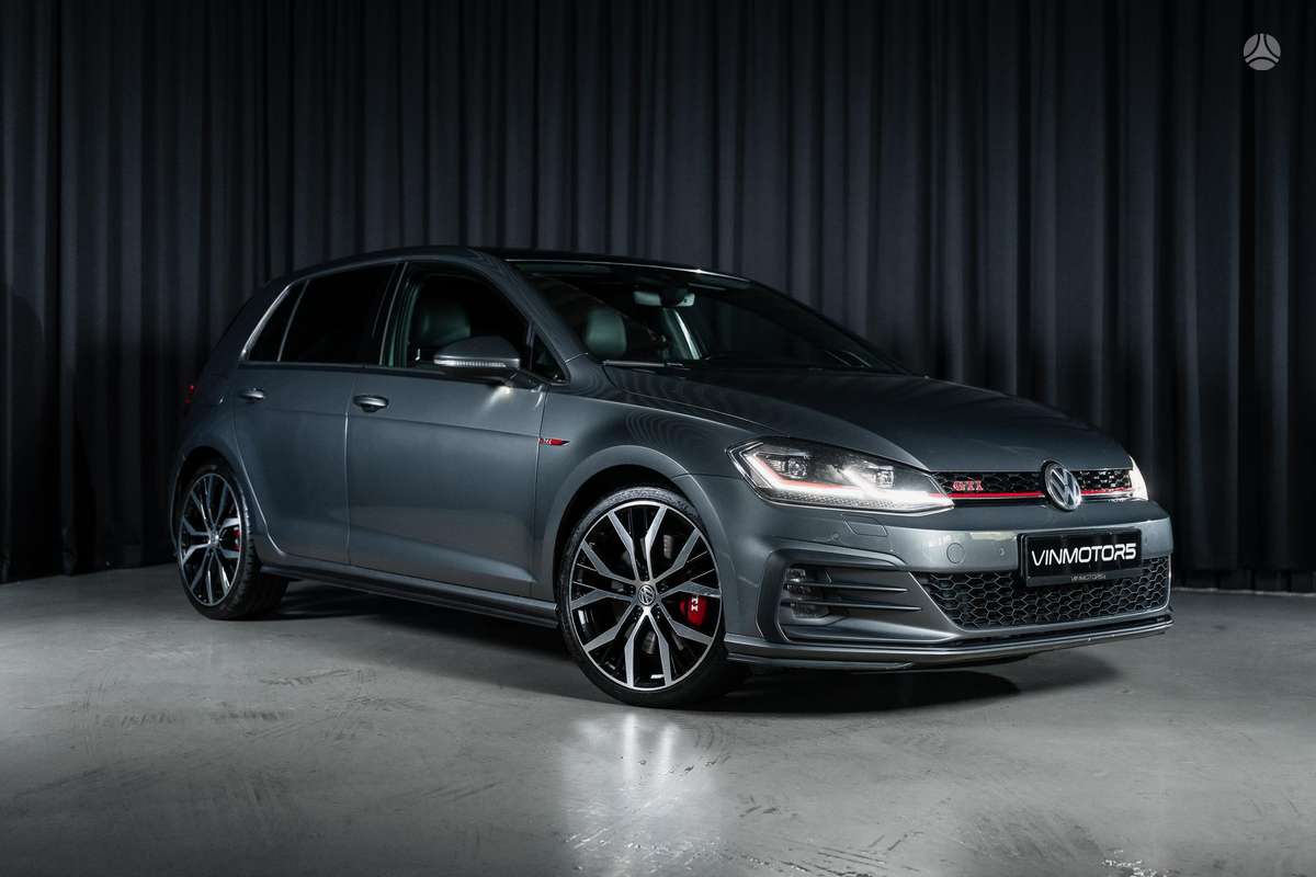 Volkswagen Golf - 3