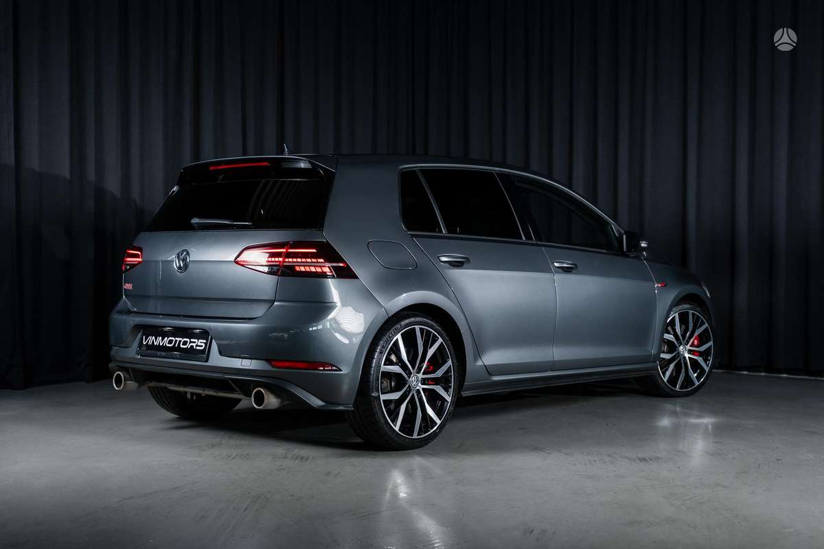 Volkswagen Golf - 4