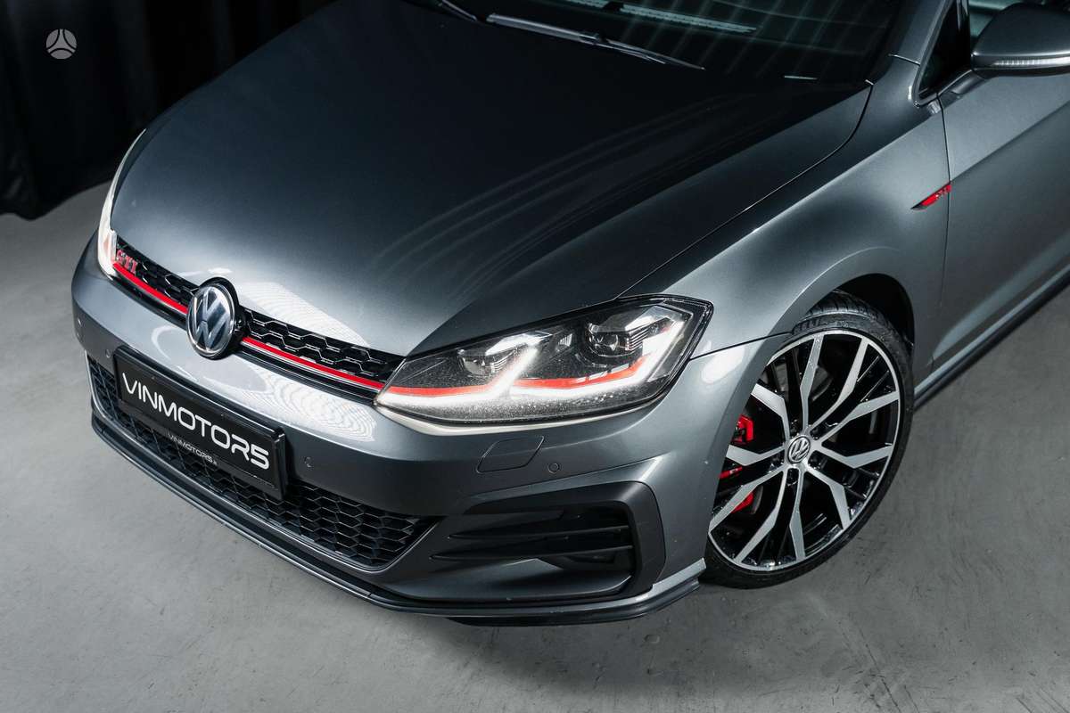 Volkswagen Golf - 7