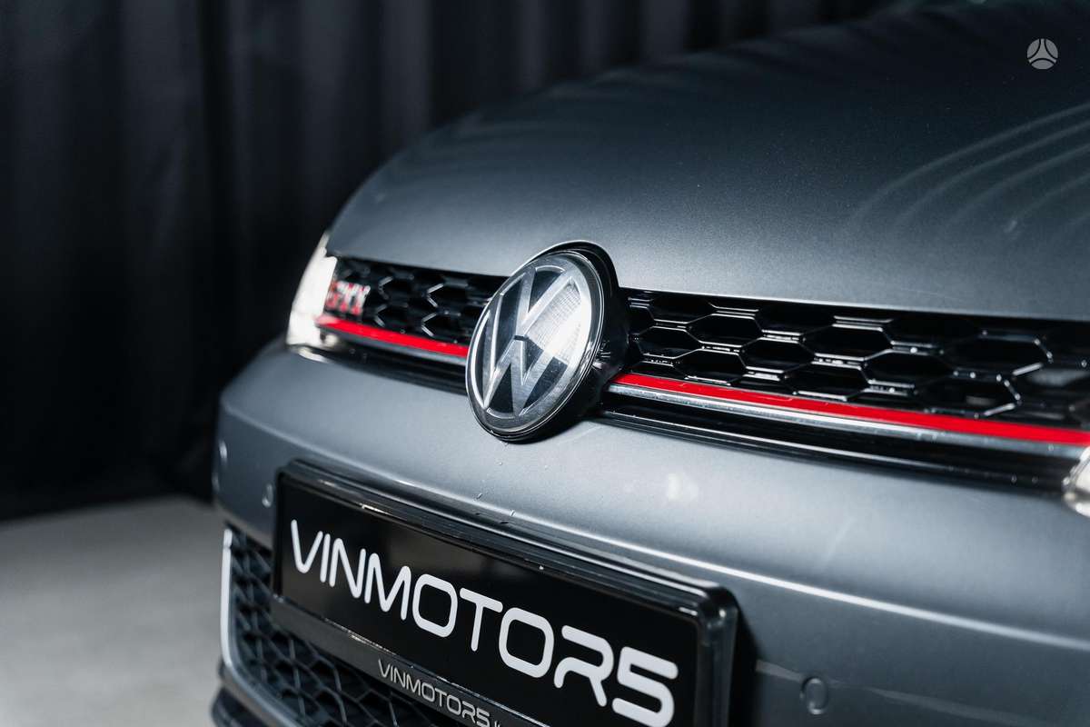 Volkswagen Golf - 11