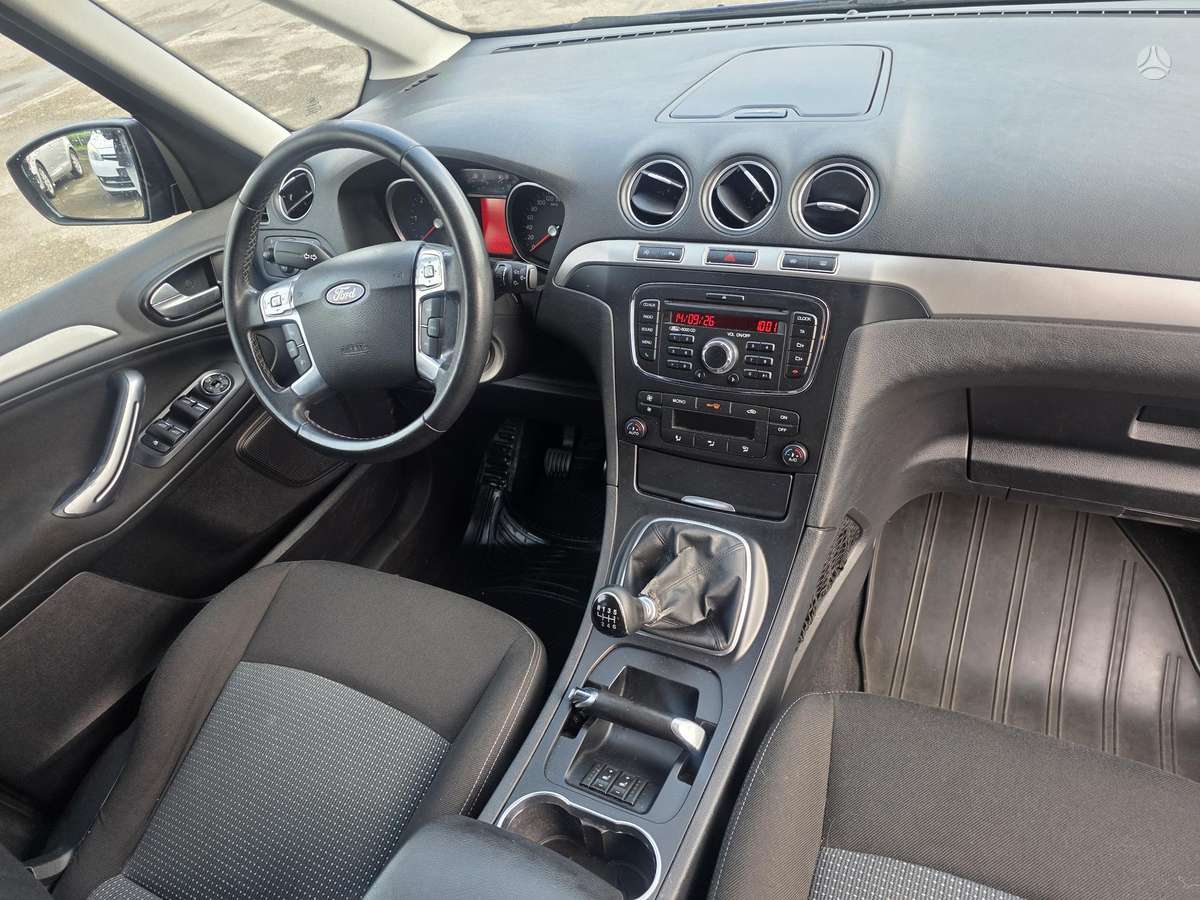 Ford Galaxy - 12