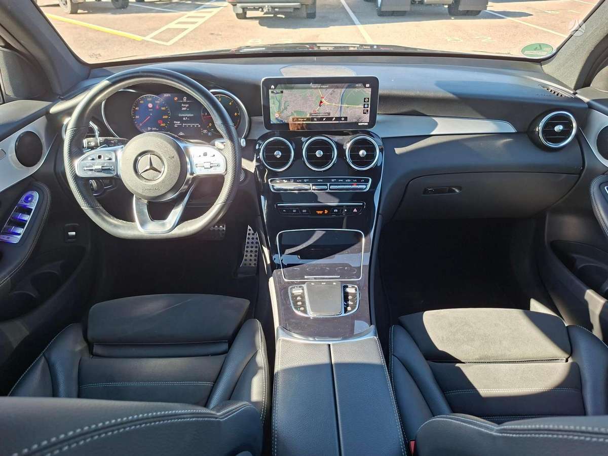 Mercedes-Benz GLC220 - 10