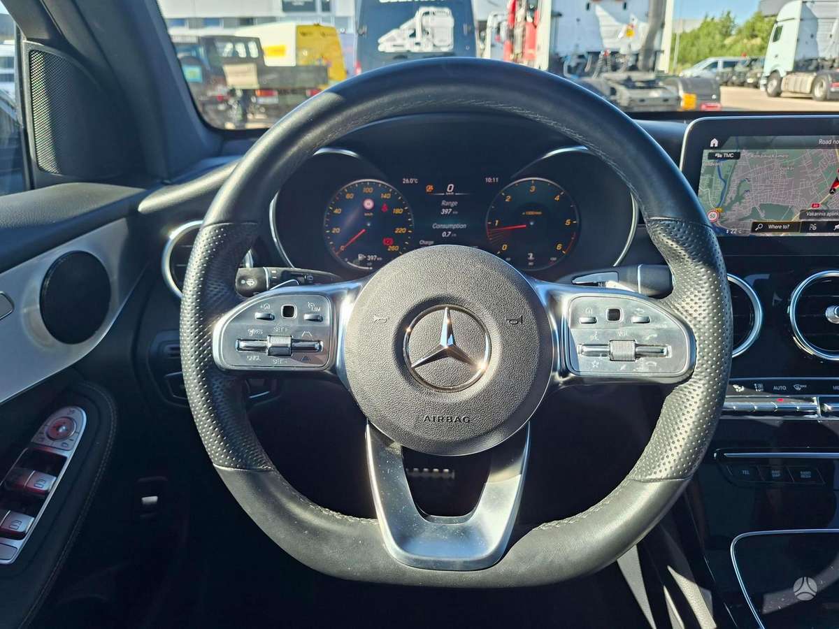 Mercedes-Benz GLC220 - 11