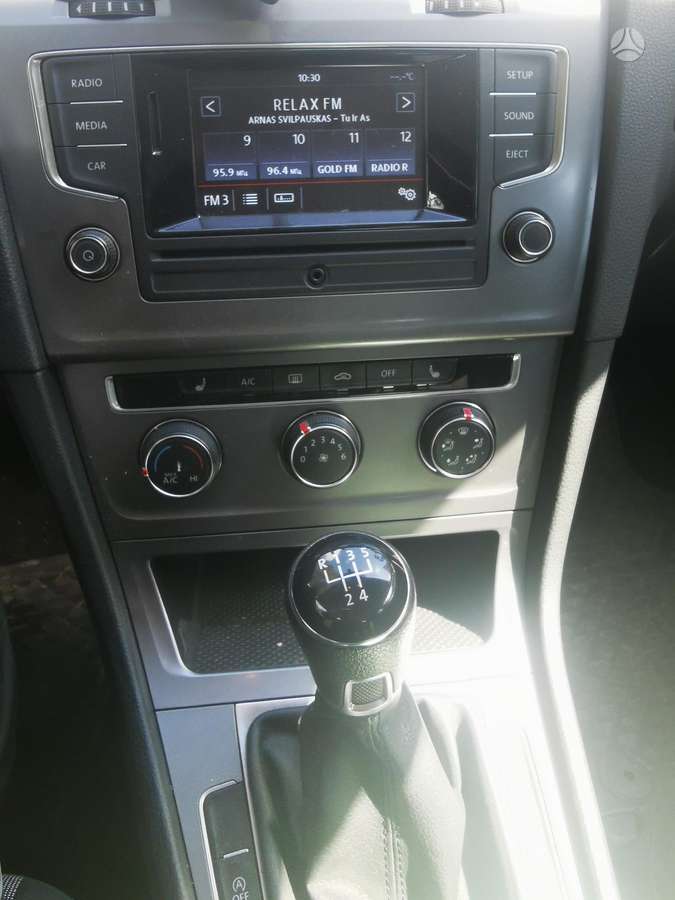 Volkswagen Golf - 4