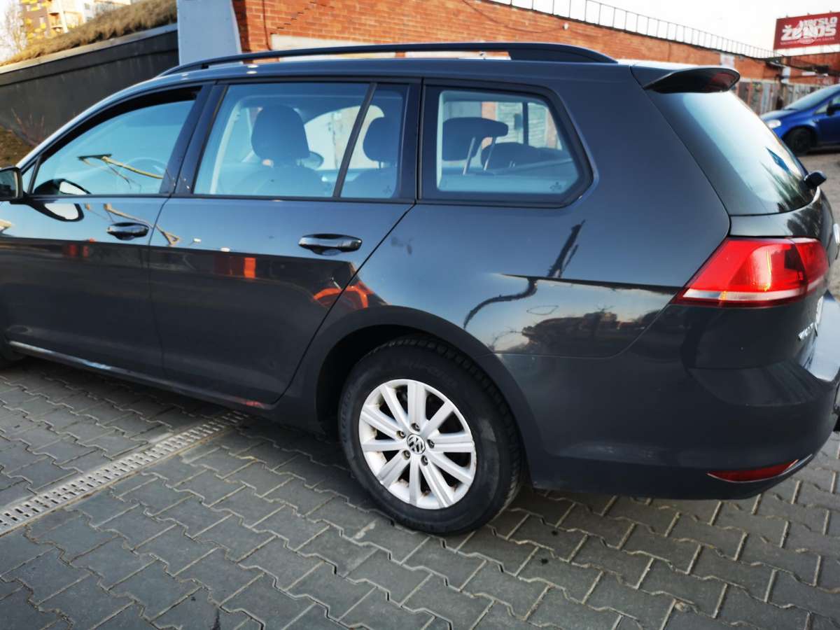 Volkswagen Golf - 12