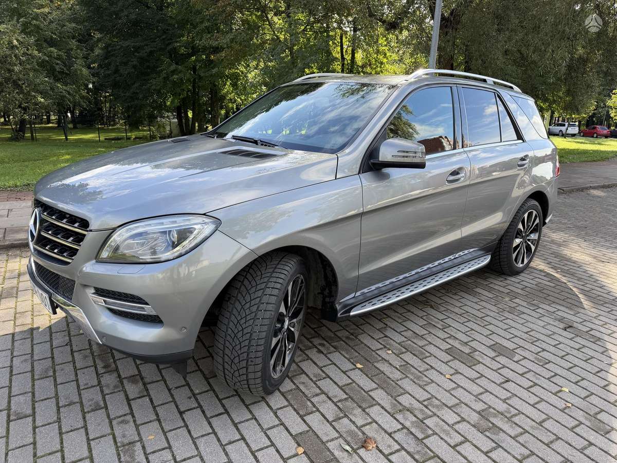 Mercedes-Benz ML250 - 1