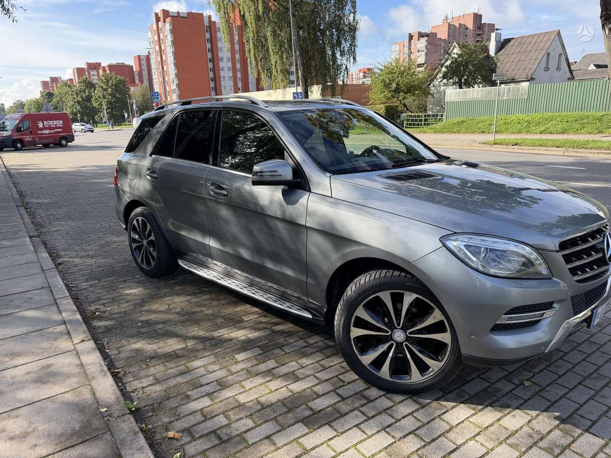 Mercedes-Benz ML250 - 2