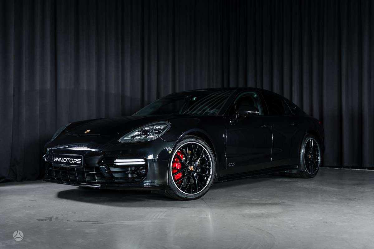 Porsche Panamera - 1