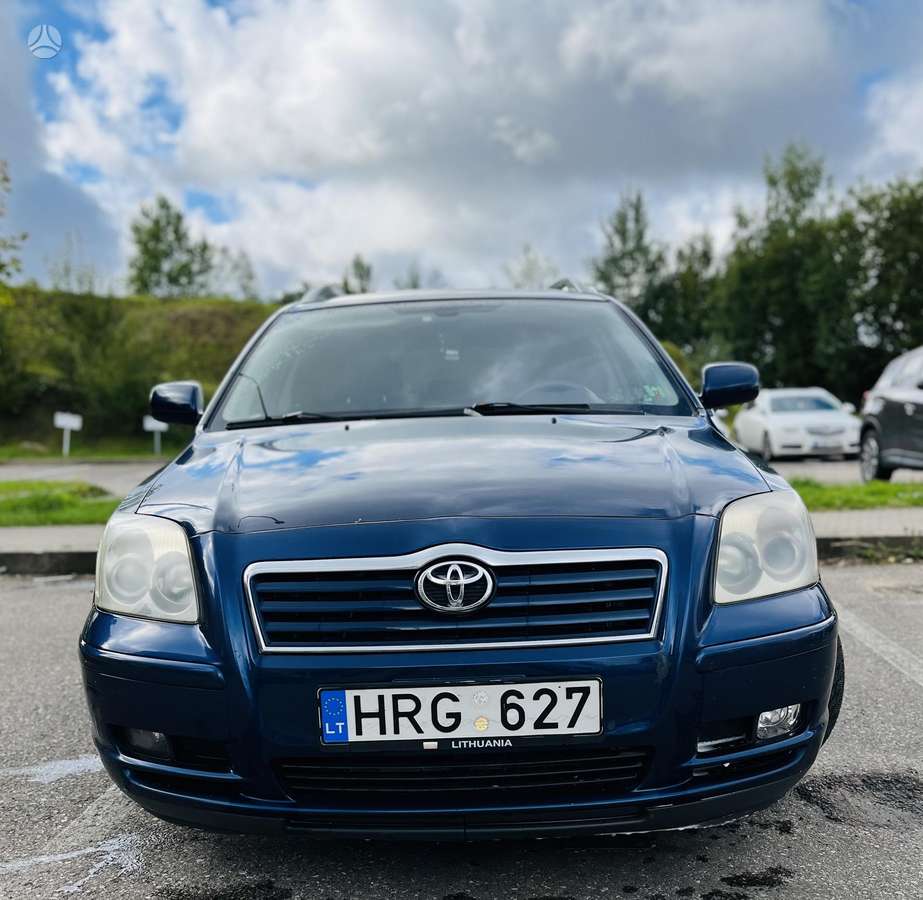 Toyota Avensis - 1