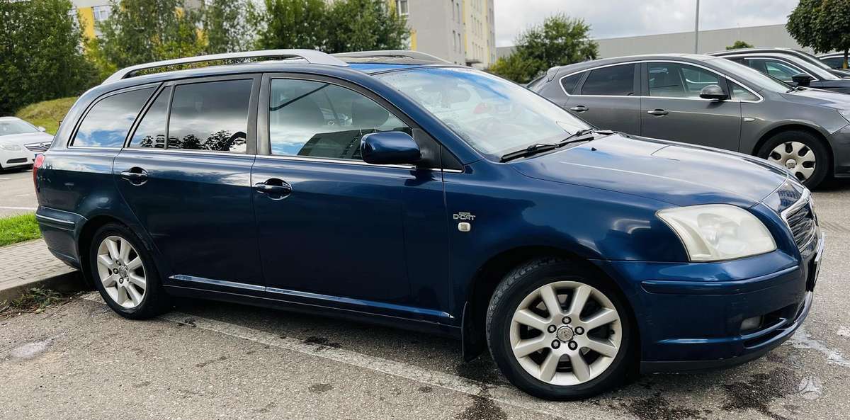 Toyota Avensis - 2