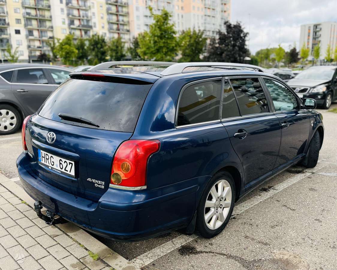 Toyota Avensis - 4