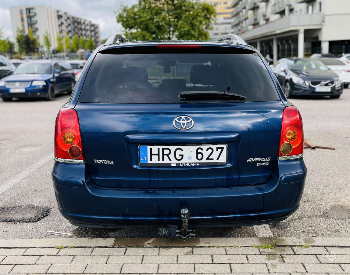 Toyota Avensis - 5
