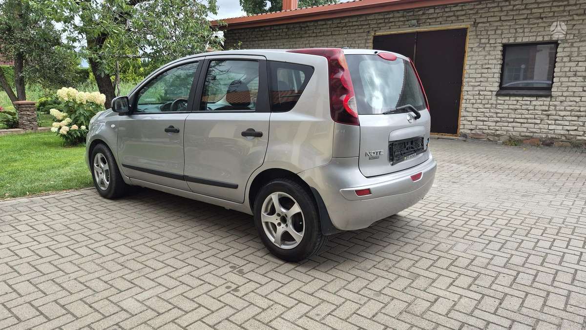 Nissan Note, 1.5 l., hatchback