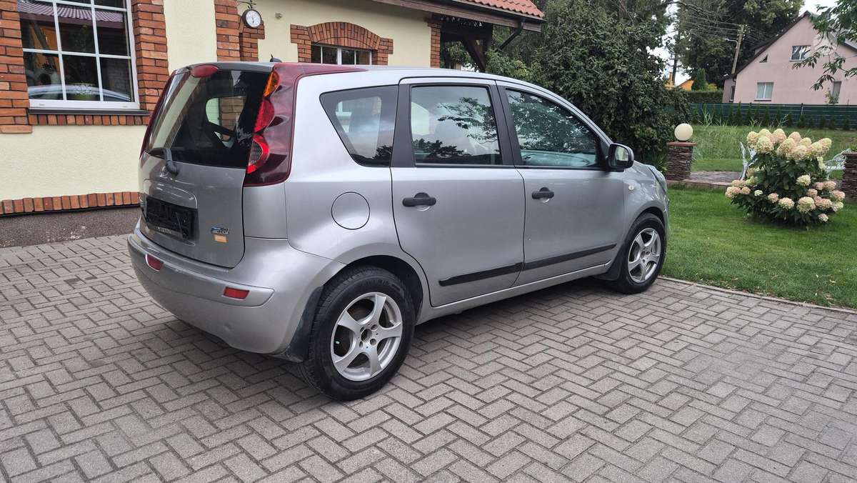 Nissan Note, 1.5 l., hatchback