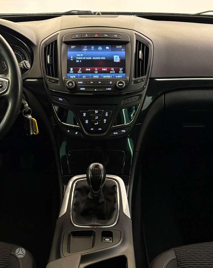 Opel Insignia - 12