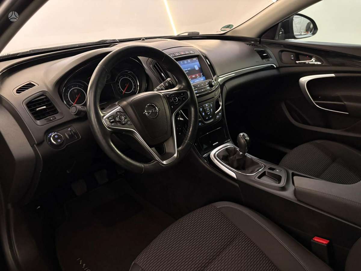 Opel Insignia - 2