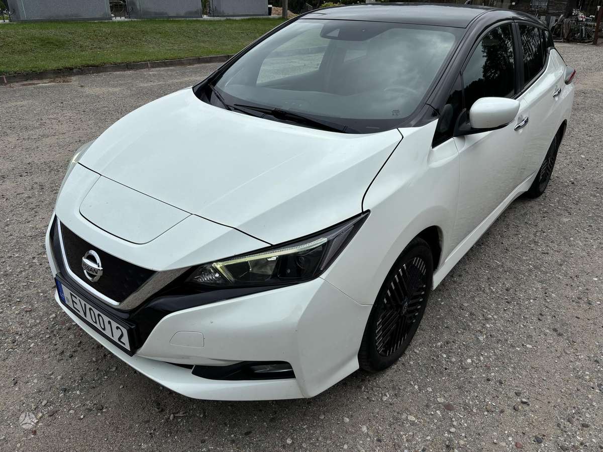 Nissan Leaf - 2