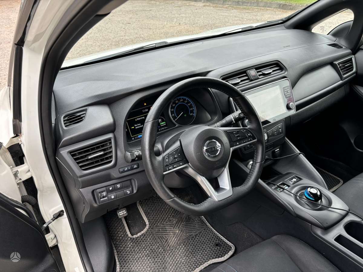 Nissan Leaf - 8