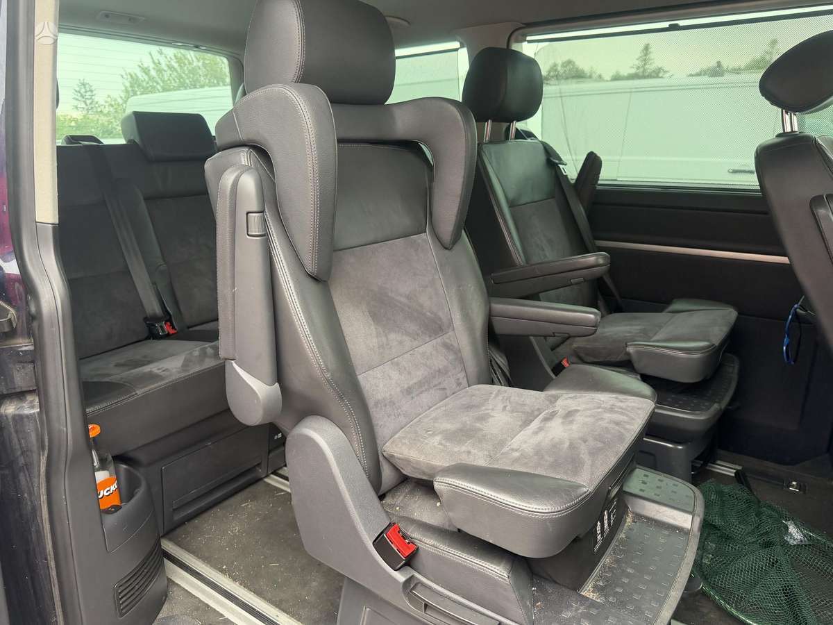 Volkswagen Multivan - 7