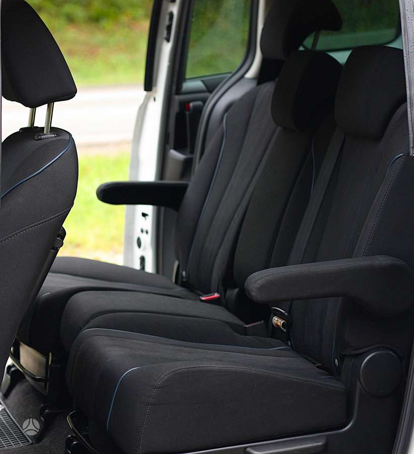 Mazda 5, 1.6 l., Минивэн