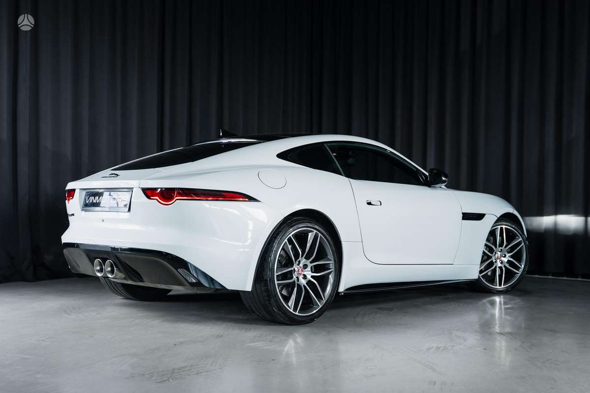 Jaguar F-Type - 4