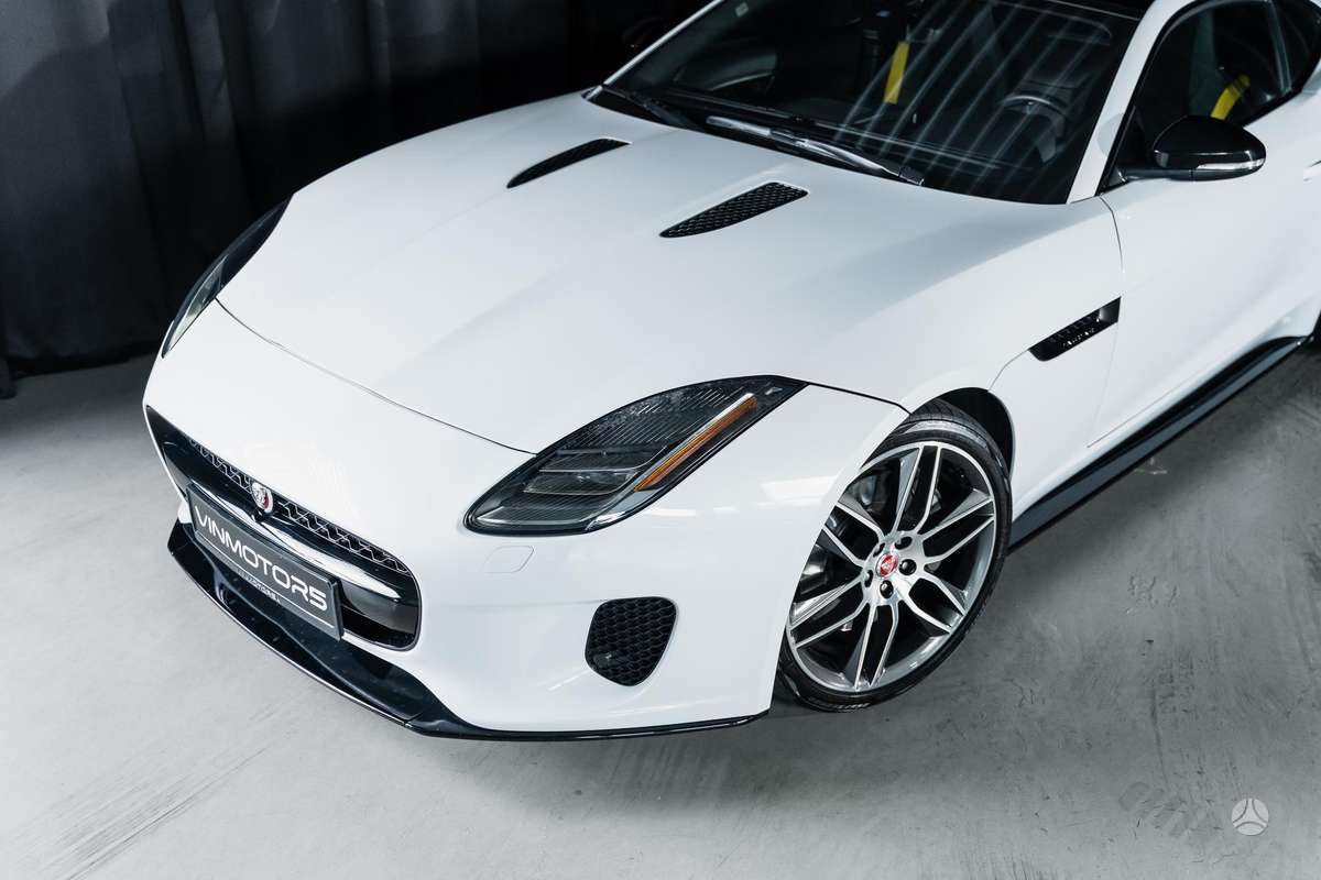 Jaguar F-Type - 11