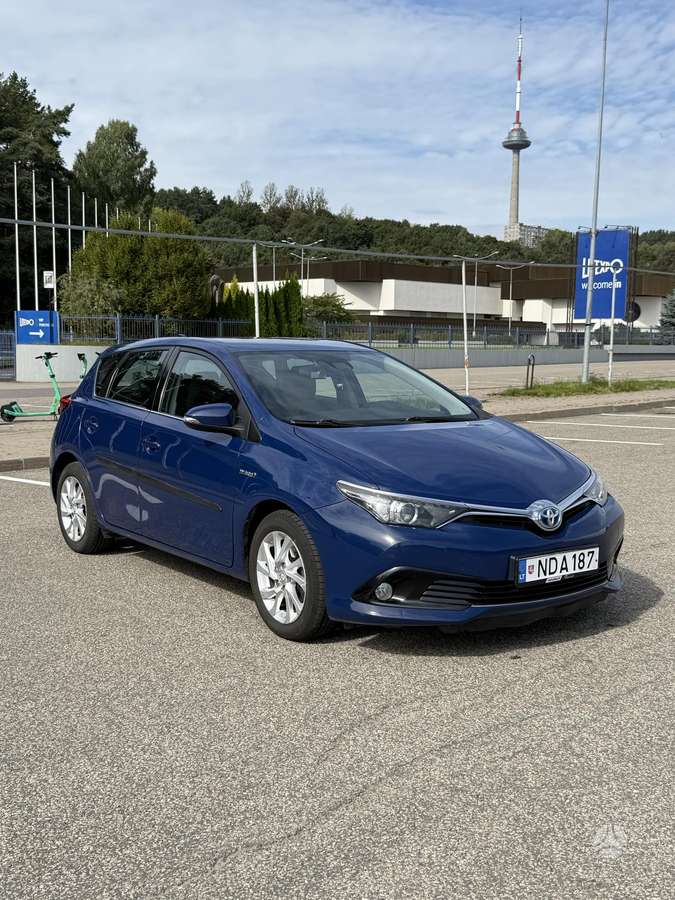 Toyota Auris - 1