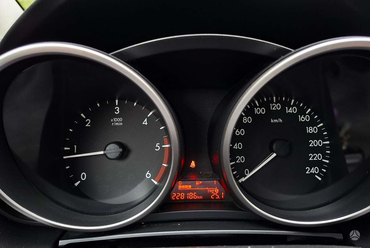 Mazda 5, 1.6 l., mpv / minivan