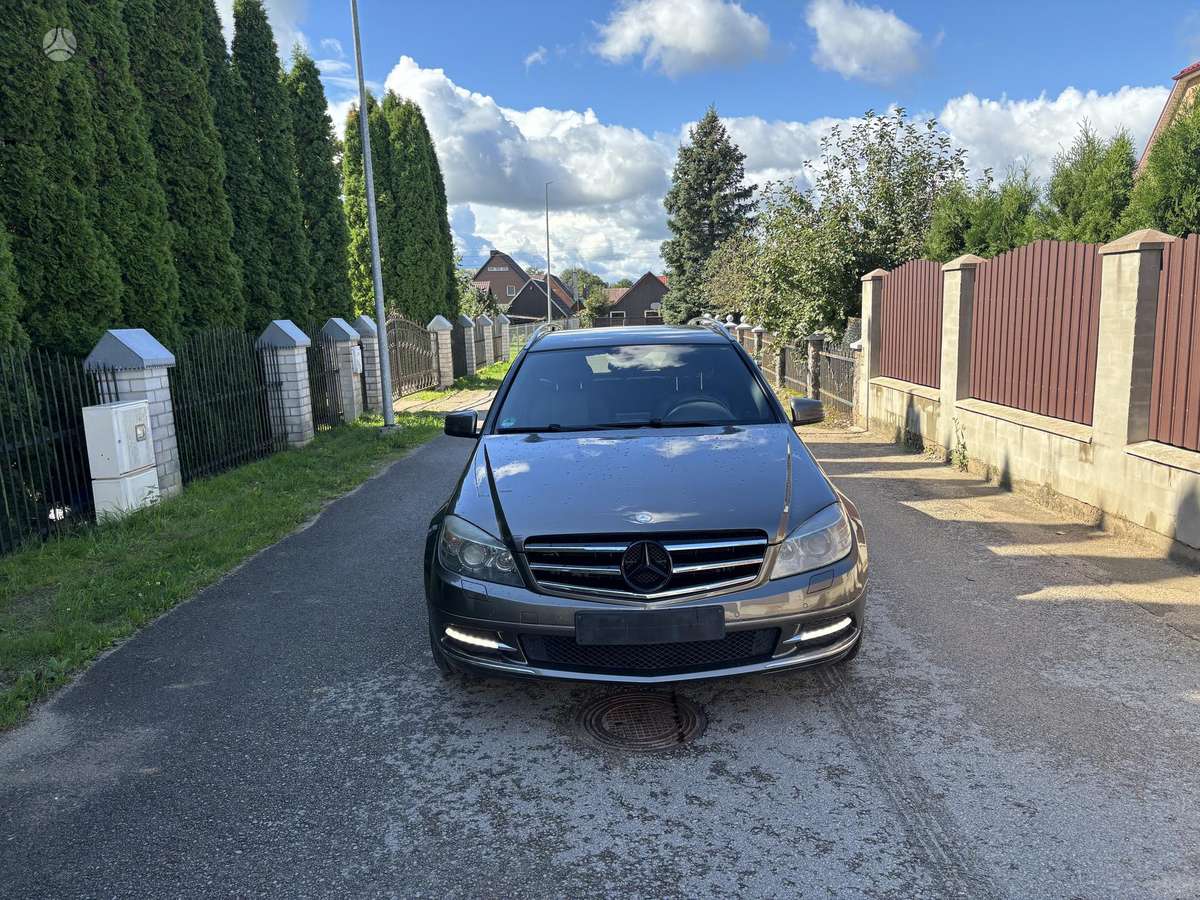 Mercedes-Benz C350 - 3