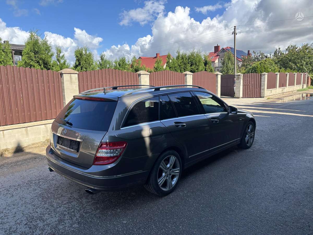 Mercedes-Benz C350 - 5
