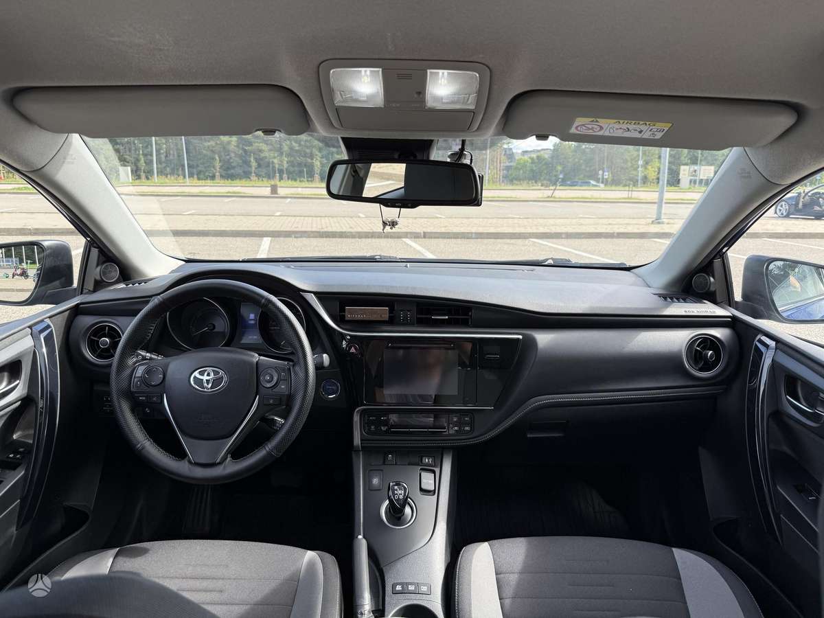 Toyota Auris - 8