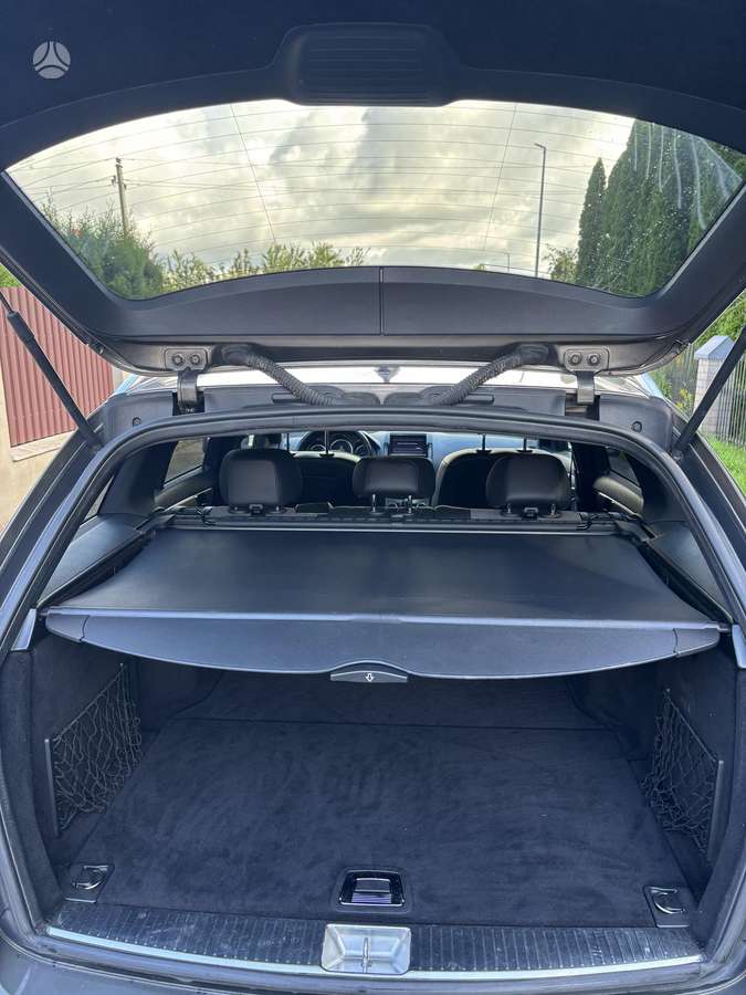 Mercedes-Benz C350 - 9