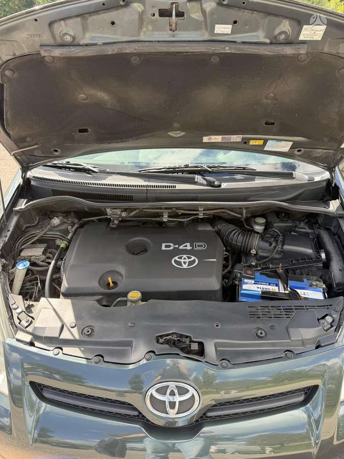 Toyota Corolla Verso - 6