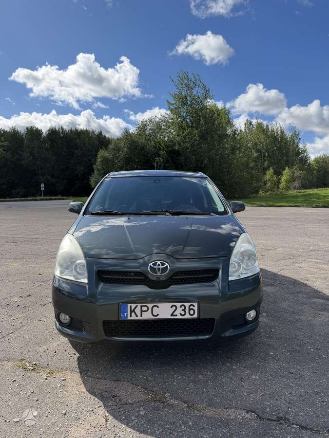 Toyota Corolla Verso - 9