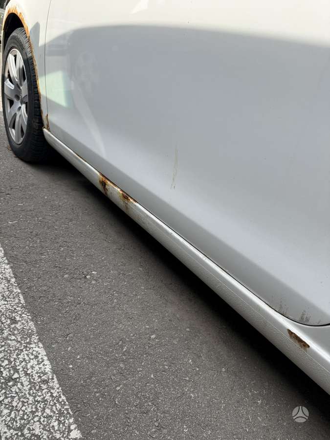 Volkswagen Golf - 8