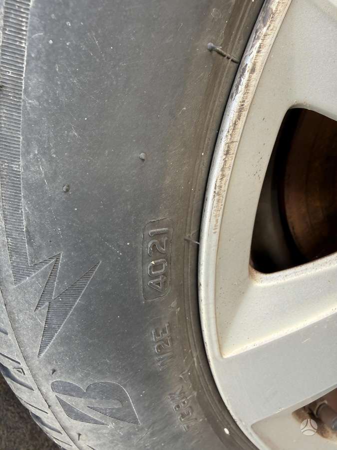 Volkswagen Golf - 11