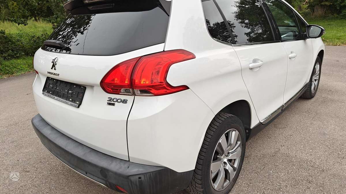 Peugeot 2008 - 4