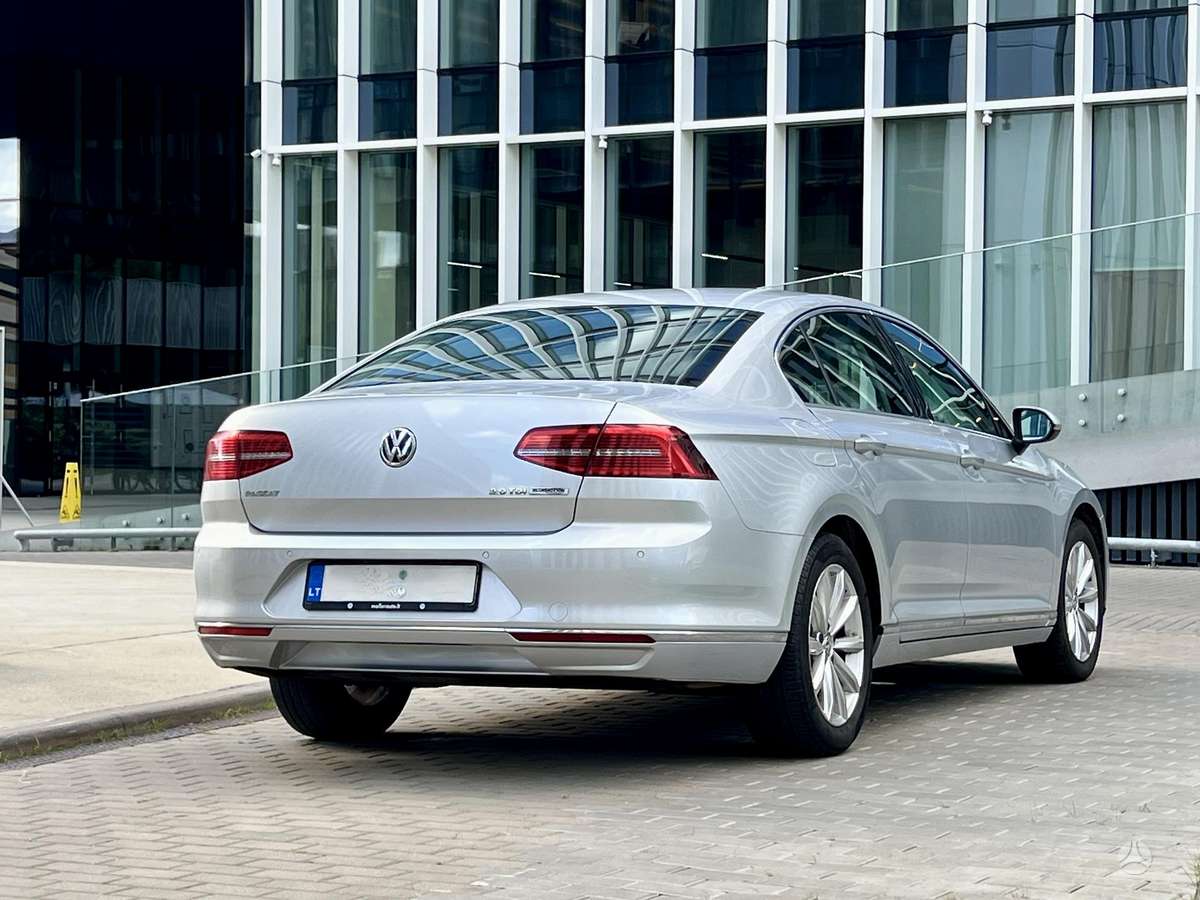 Volkswagen Passat - 8