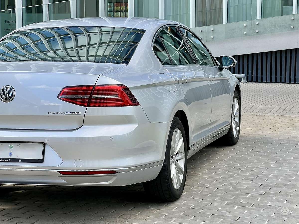 Volkswagen Passat - 10