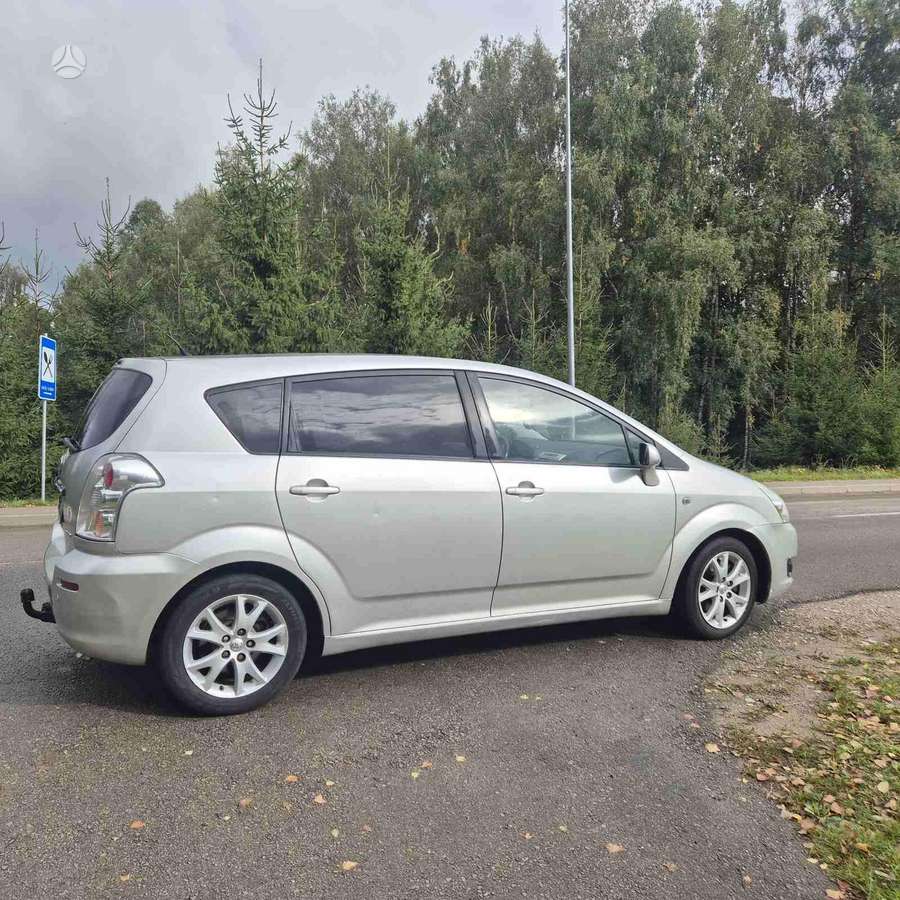Toyota Corolla Verso - 2