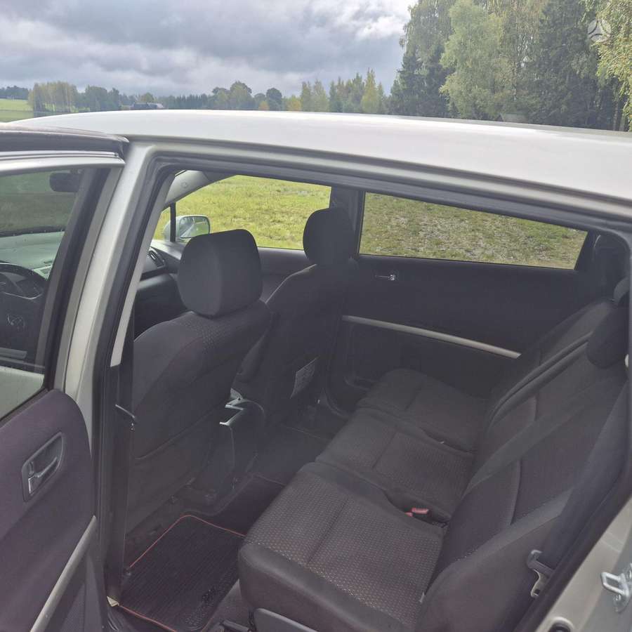 Toyota Corolla Verso - 7