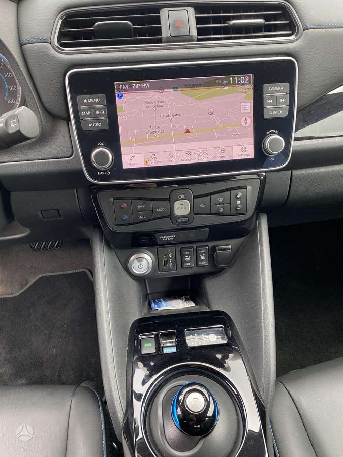 Nissan Leaf - 4